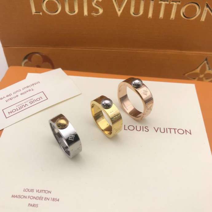 Picture of LV Ring _SKULVring06cly5212895